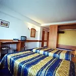 Lux Hotel 3*
