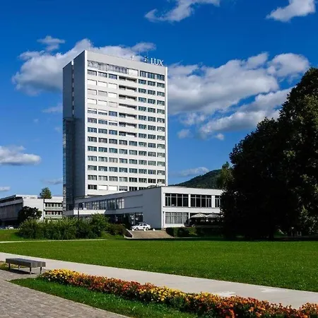 Lux 3* Банска-Бистрица