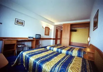 Lux Hotel 3*