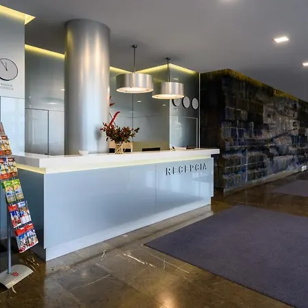 Otel Lux